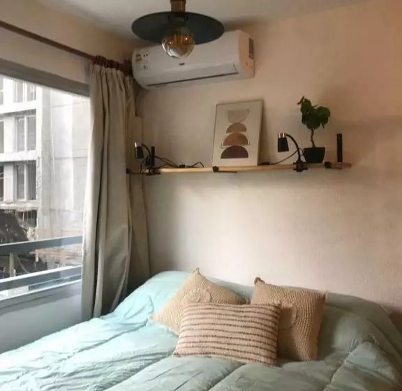 Comodo Monoambiente Bien Ubicado En Cordon