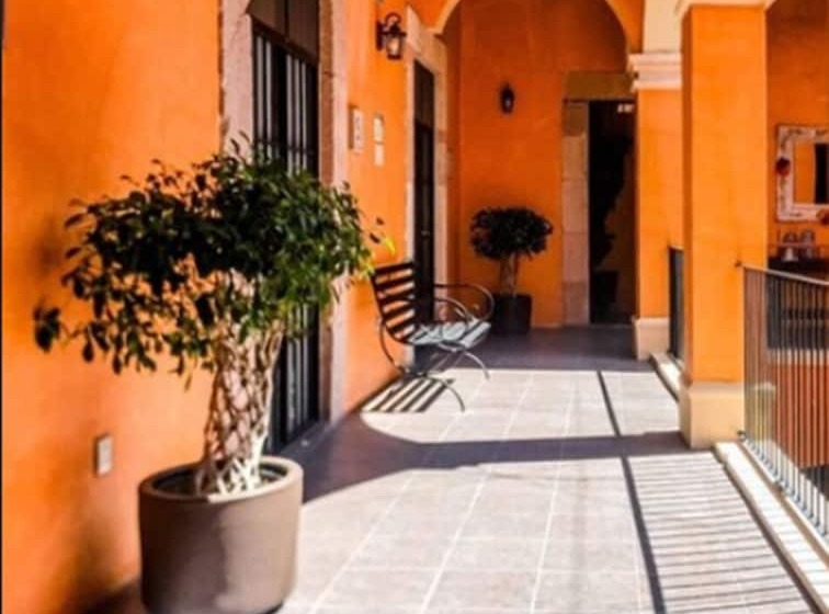 هتل Mesón Santa Clara