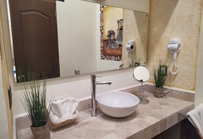 هتل Mesón Santa Clara