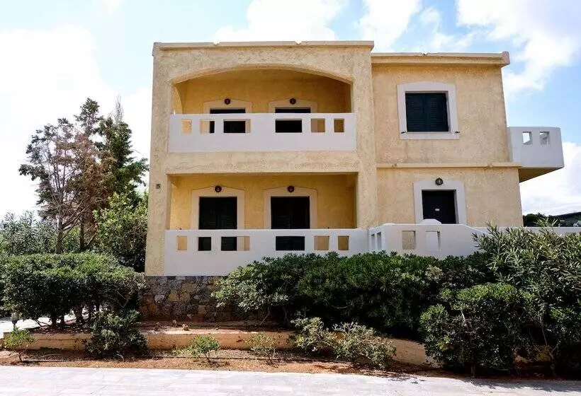 Hotelli Niros Beachfront Apart