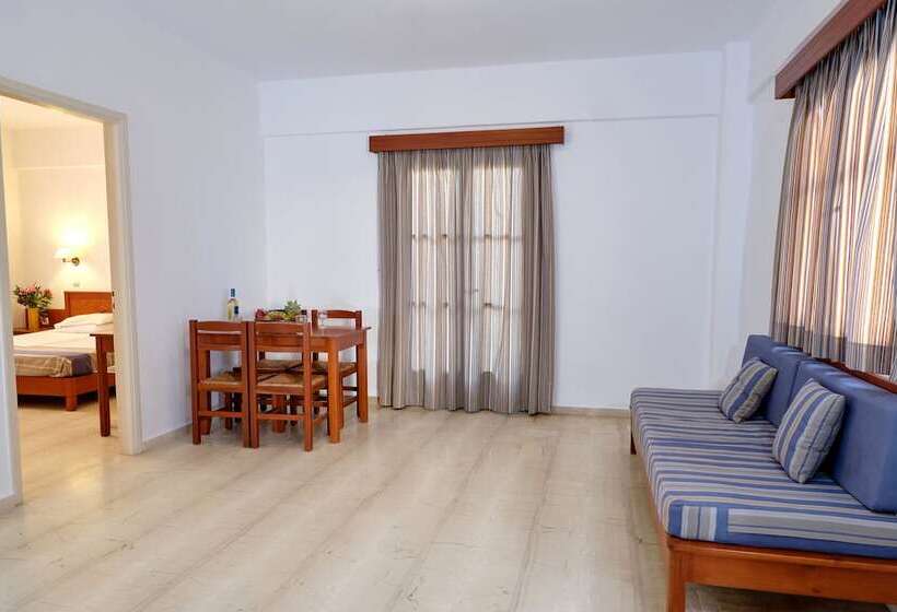 בית מלון כפרי Niros Beachfront Apart