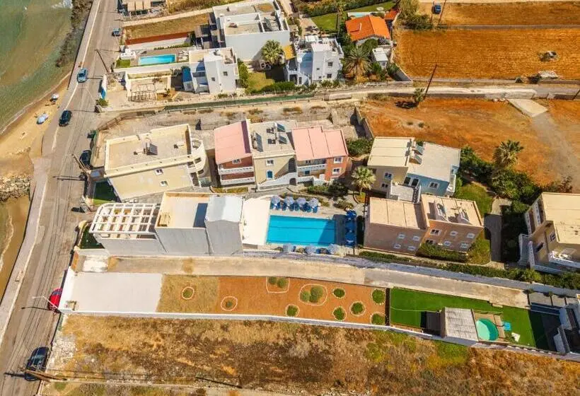 Hotelli Niros Beachfront Apart