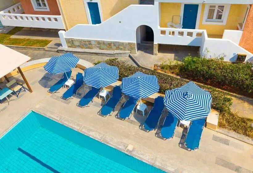 Hotelli Niros Beachfront Apart