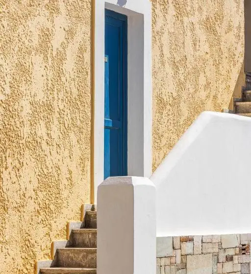 Hotelli Niros Beachfront Apart