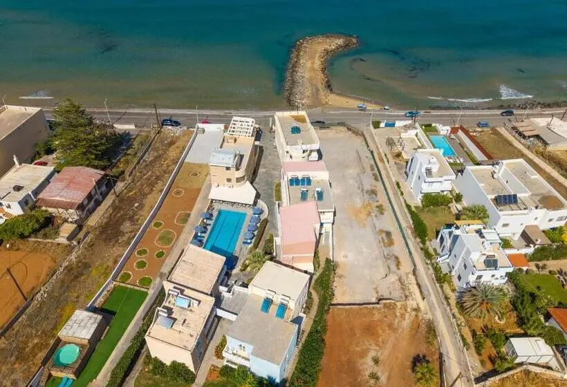 Hotelli Niros Beachfront Apart