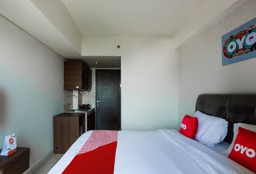 בית מלון כפרי Oyo 2582 Apartemen Serpong Green View