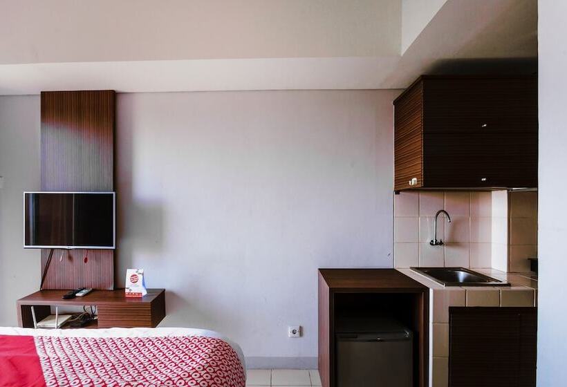 בית מלון כפרי Oyo 2582 Apartemen Serpong Green View