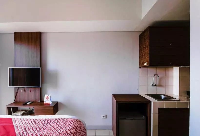 Hotelli Oyo 2582 Apartemen Serpong Green View