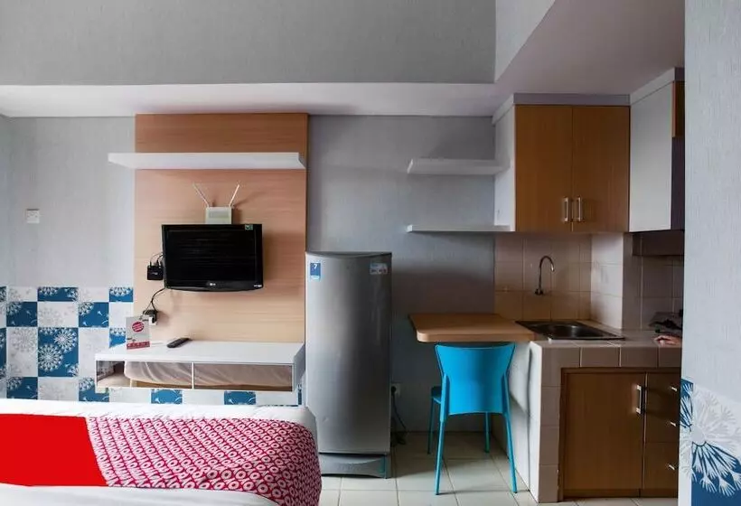 Hotelli Oyo 2582 Apartemen Serpong Green View
