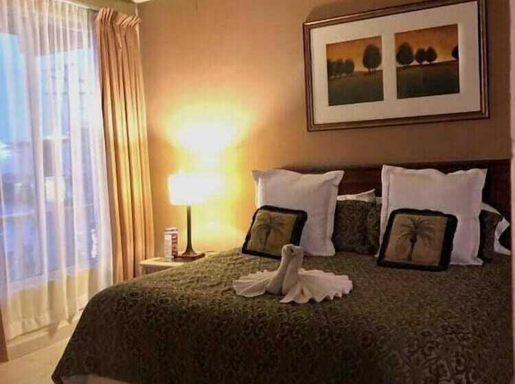 هتل Plaza Riviera