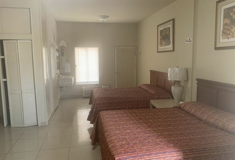 هتل Plaza Riviera