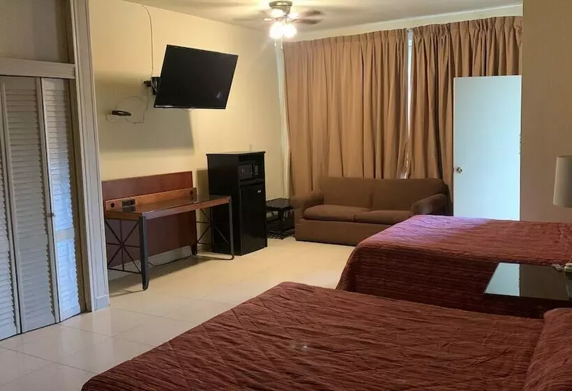 Hotelli Plaza Riviera