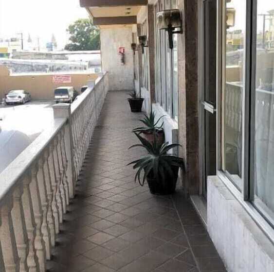 هتل Plaza Riviera