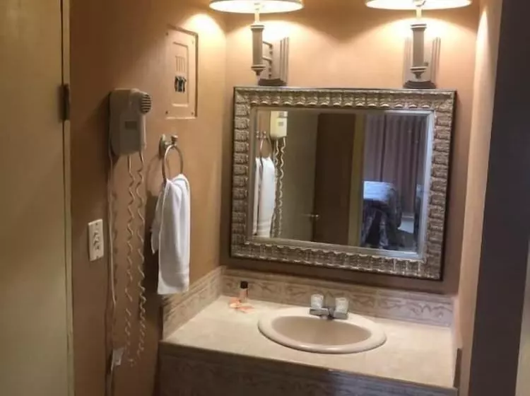 Hotelli Plaza Riviera