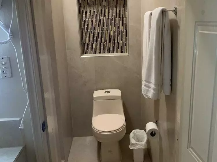 Hotelli Plaza Riviera