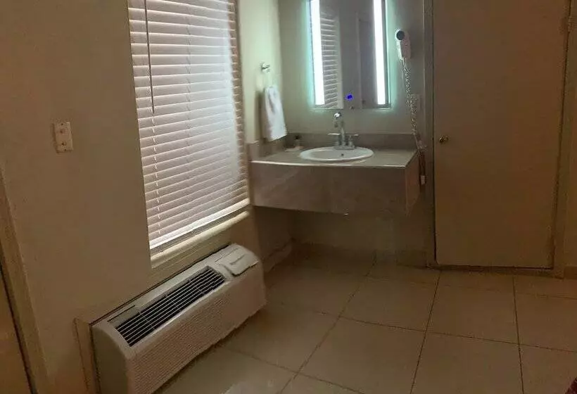 Hotelli Plaza Riviera