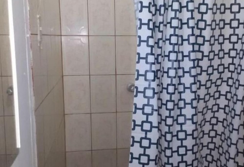 هتل The Sleeping Dog Hostel