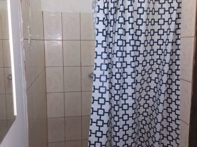 هتل The Sleeping Dog Hostel