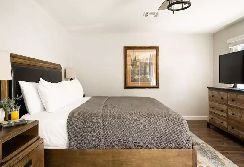 Merlot By Avantstay Exquisite Home W Pool And Stunning Patio