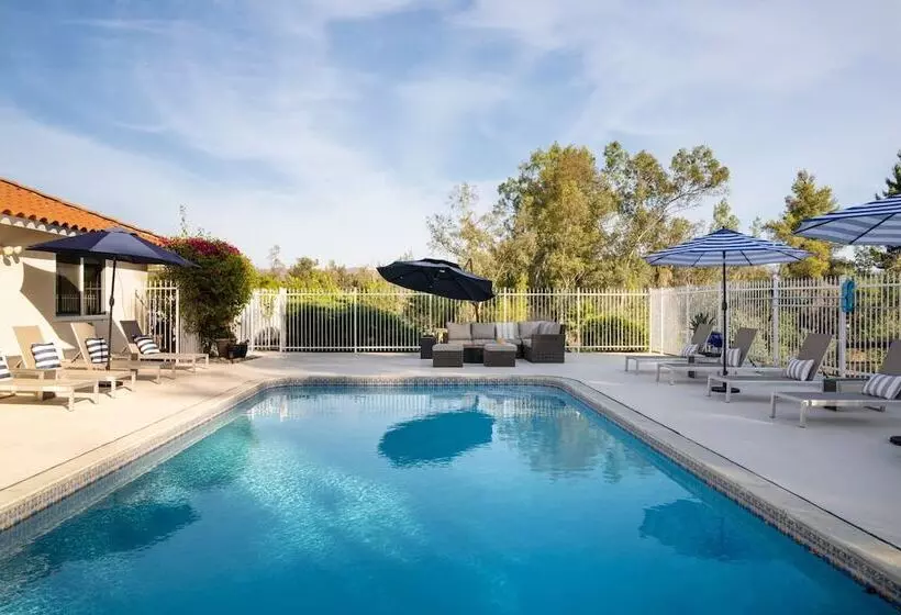 Merlot By Avantstay Exquisite Home W Pool And Stunning Patio