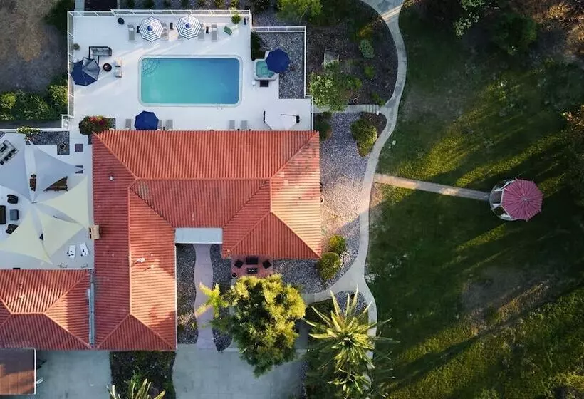 Merlot By Avantstay Exquisite Home W Pool And Stunning Patio