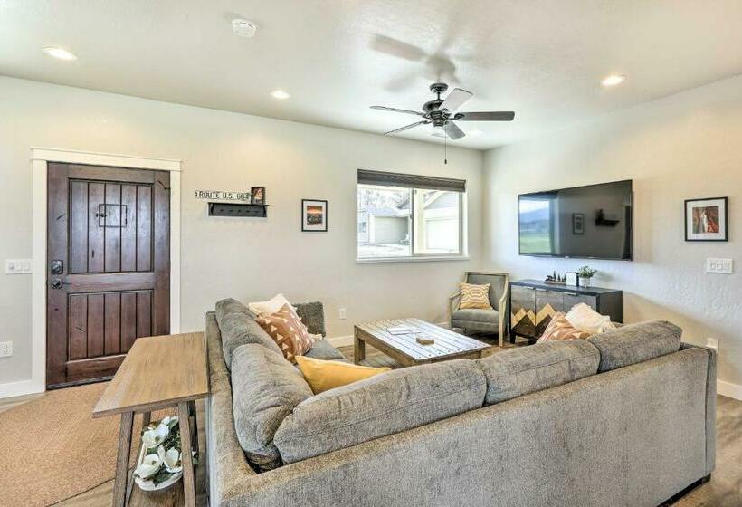 Sunny Flagstaff Home With Natl Forest Access!