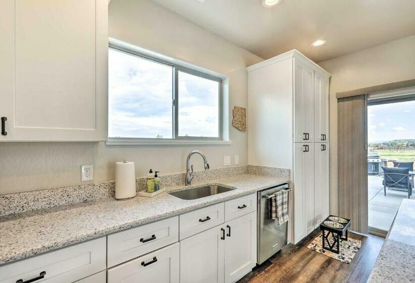 Sunny Flagstaff Home With Natl Forest Access!