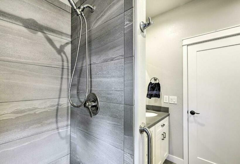 Sunny Flagstaff Home With Natl Forest Access!