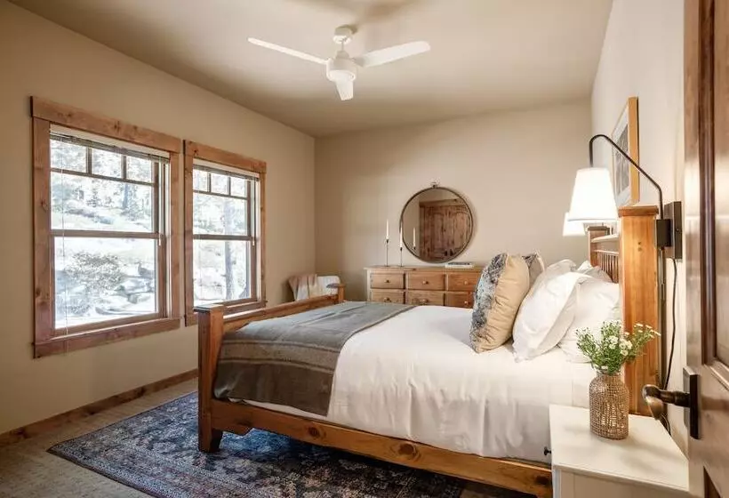 Atkinson By Avantstay Lake Front Home W Stunning Views In Tahoe Vista