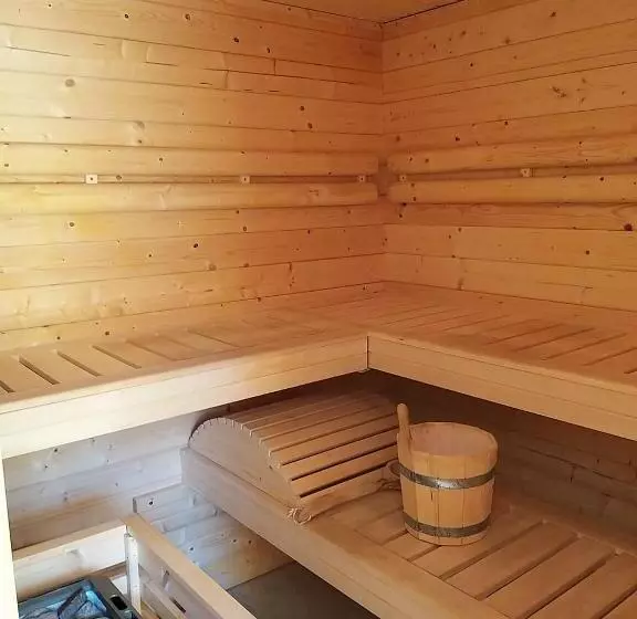 ベッドアンドブレックファースト Domaine La Salvagie, Chambres D Hôtes Avec Spa, Sauna, Piscine, Massages