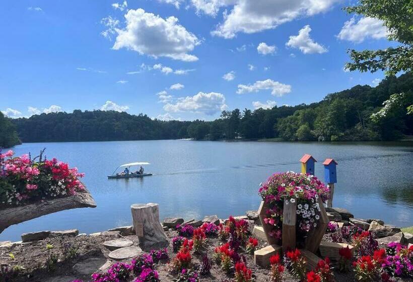 Centrally Located Resort In The High Country Relax