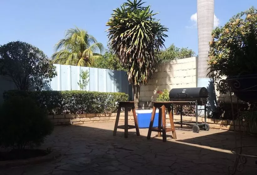 هتل Hostal Doña Ida   Hostel