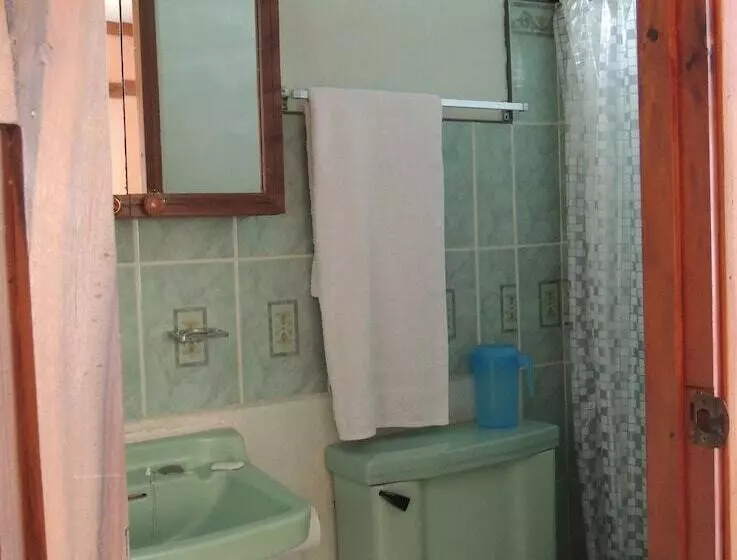 هتل Hostal Doña Ida   Hostel