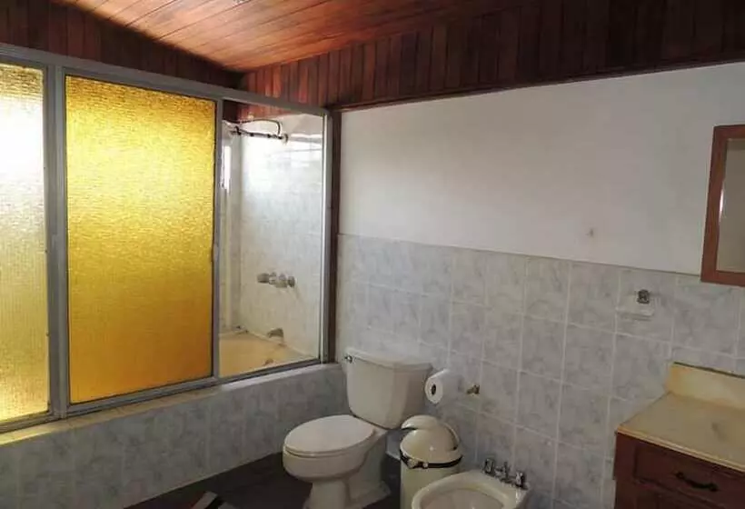 هتل Hostal Doña Ida   Hostel
