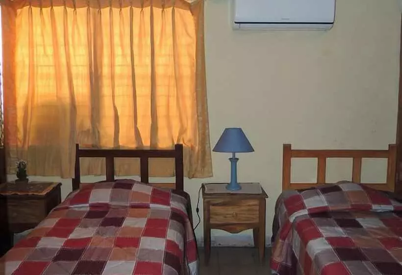 هتل Hostal Doña Ida   Hostel