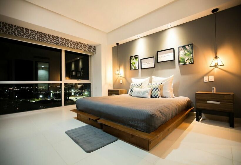 Hotel Oceanfront 19th  Icon Puerto Vallarta