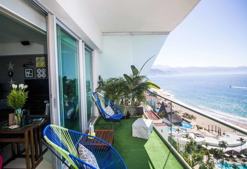 Hotel Oceanfront 19th  Icon Puerto Vallarta