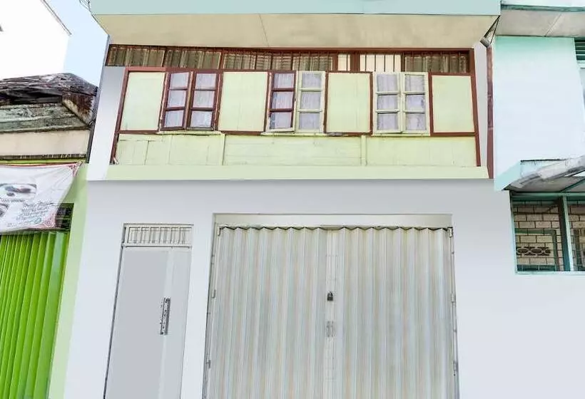 Hotelli Oyo 91511 Ampel Residence Syariah