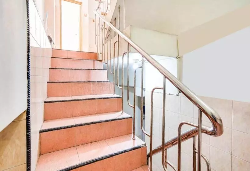 Hotelli Oyo 91511 Ampel Residence Syariah