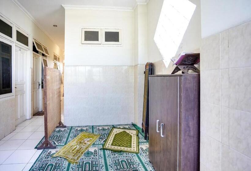 호텔 Oyo 91511 Ampel Residence Syariah