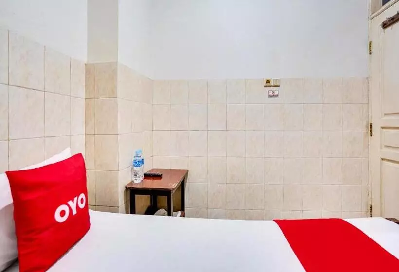 Hotelli Oyo 91511 Ampel Residence Syariah