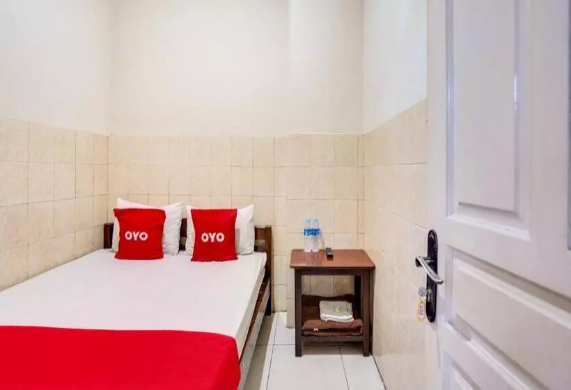 Hotelli Oyo 91511 Ampel Residence Syariah