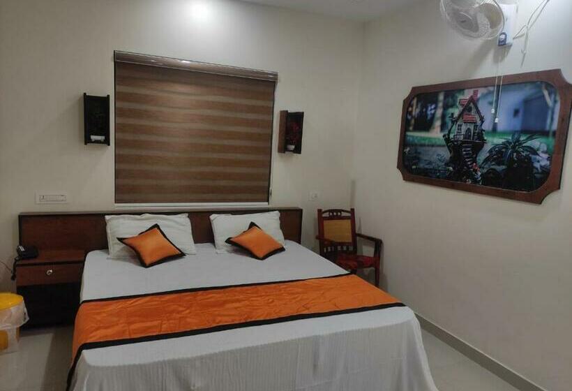 בית מלון כפרי Pms Dhabi Residency