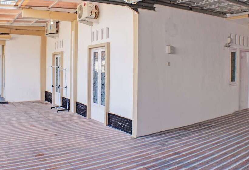 בית מלון כפרי Spot On 91504 De Vila Ungu Syariah