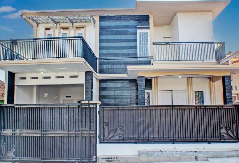 בית מלון כפרי Spot On 91504 De Vila Ungu Syariah