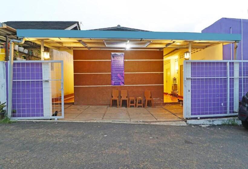 בית מלון כפרי Spot On 91504 De Vila Ungu Syariah