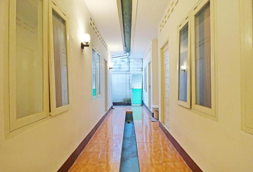 בית מלון כפרי Spot On 91504 De Vila Ungu Syariah