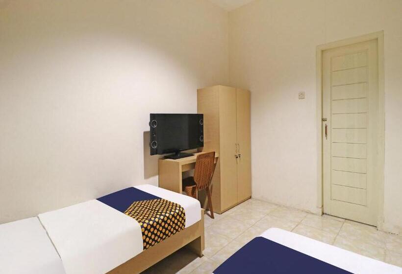 בית מלון כפרי Spot On 91504 De Vila Ungu Syariah