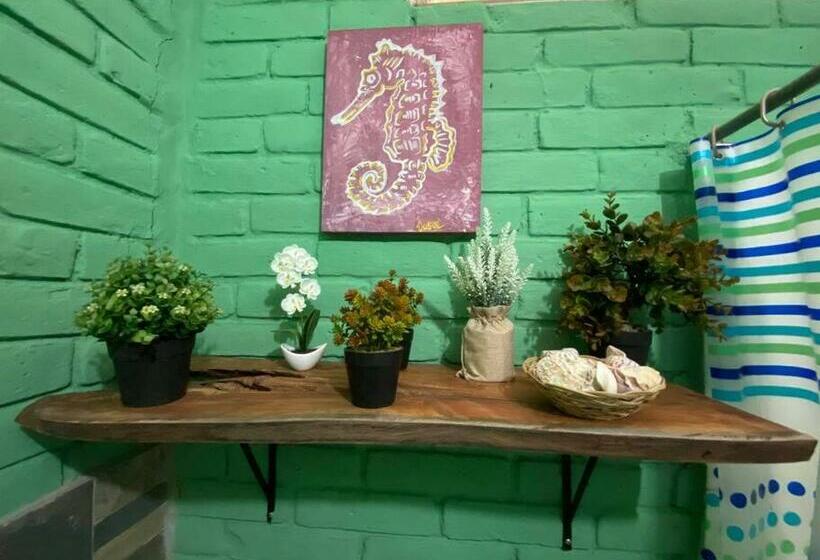 پانسیون Hostal Marbella El Salvador