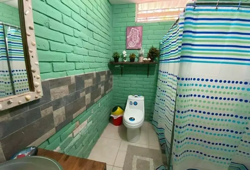 پانسیون Hostal Marbella El Salvador